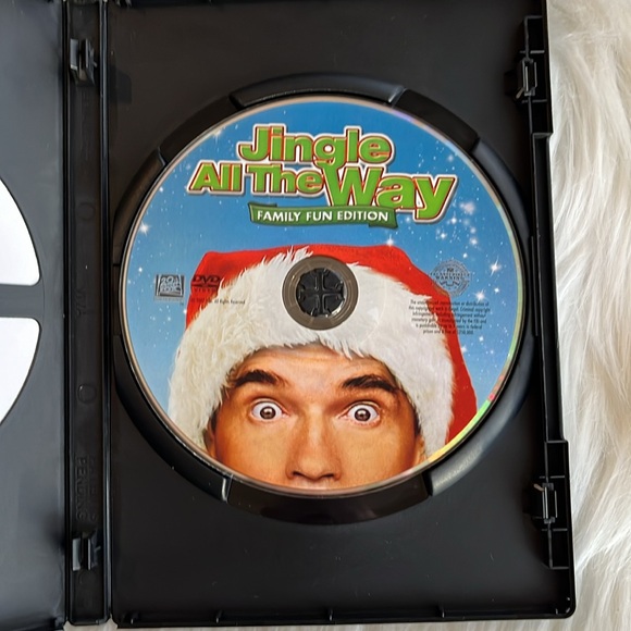 DVD BUNDLE (KIDS) : Godzilla, Sharboy and Lavagirl, Barnyard, Jingle All The Way - Picture 9 of 14